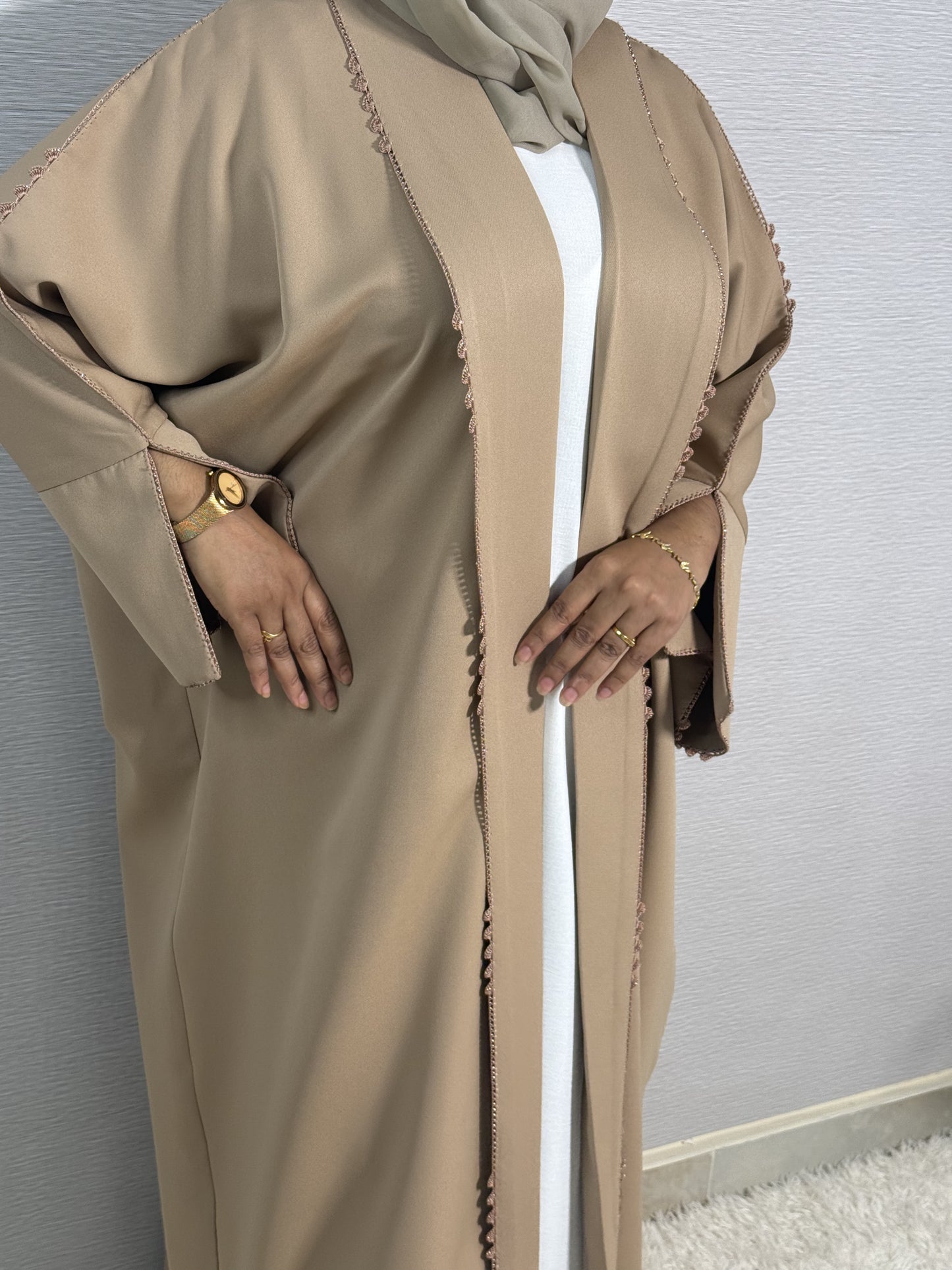 G034 Brown Bahraini Abaya Set